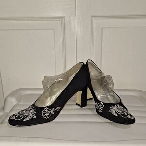 Vintage Dolce by Pierre fabric closed-toe slip-on heels - black - 8